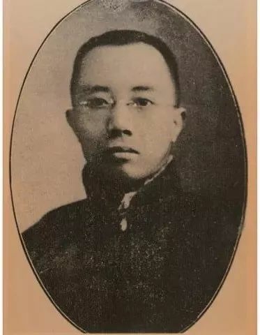 黎錦熙《國語四千年來變化潮流圖》1926年，上部分為“文字與