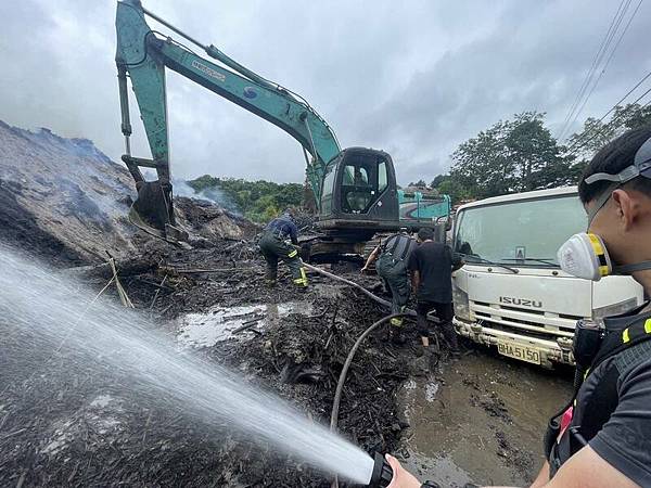 徐茂淦包庇業者傾倒廢棄物進公有垃圾場 新豐鄉長遭收押-鄉長任 徐茂淦包庇業者傾倒廢棄物進公有垃圾場 新豐鄉長遭收押-鄉長任