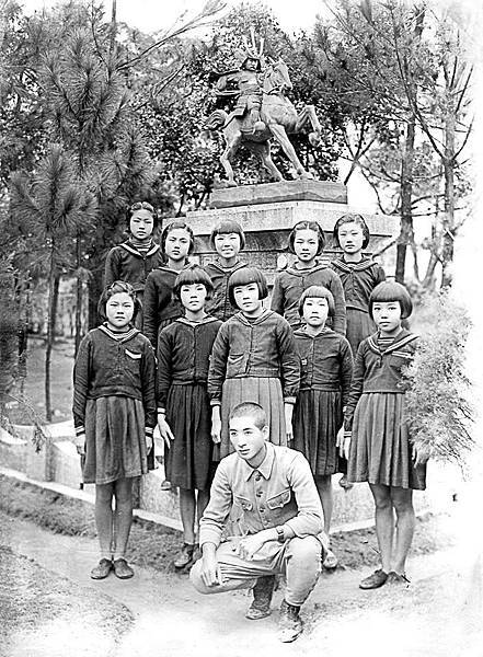 1964年員工旅遊照/老照片