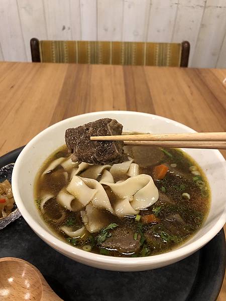 【台南中西區】『寔藏家』~美麗典雅的牛肉麵專賣店，台南溫體牛