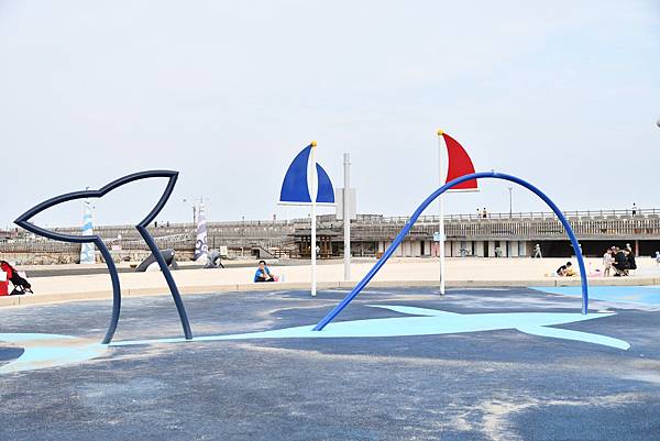 【嘉義景點】東石漁人碼頭～免門票，玩水、玩沙、當網美、吃海鮮