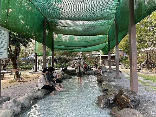 【台南楠西區】『龜丹溫泉體驗池』～100元就可以足湯泡到飽！