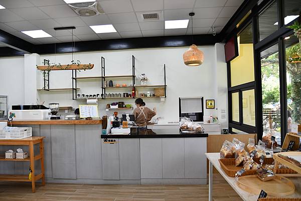 【台南楠西區】窯窯woody ～窯烤美食很好吃，有大草皮、滑