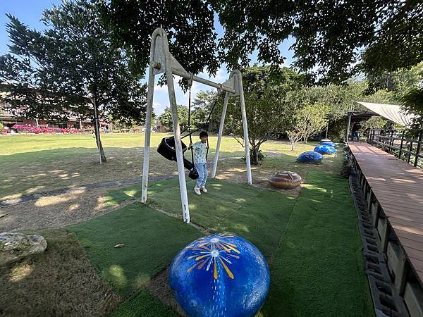 【台南楠西區】窯窯woody ～窯烤美食很好吃，有大草皮、滑