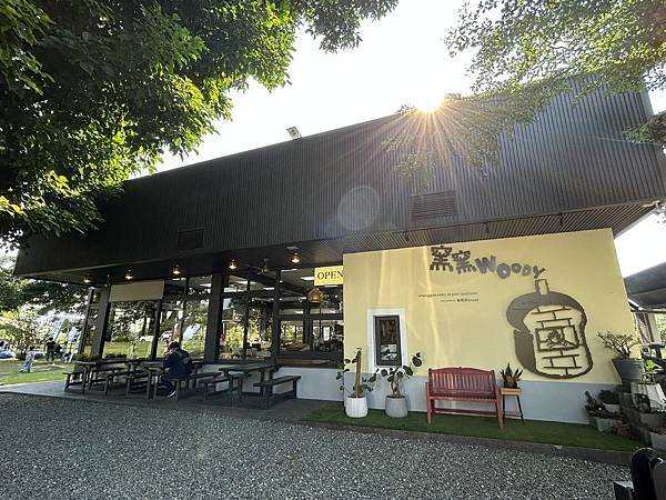 【台南楠西區】窯窯woody ～窯烤美食很好吃，有大草皮、滑