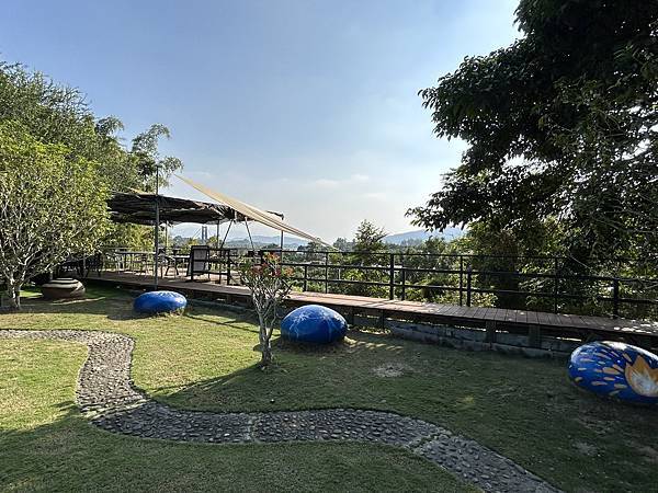 【台南楠西區】窯窯woody ～窯烤美食很好吃，有大草皮、滑