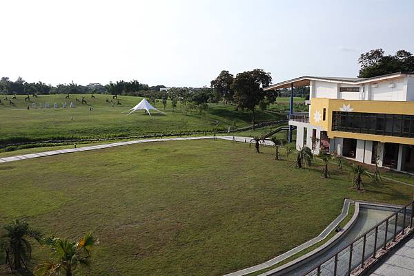 【台南官田區】西拉雅國家風景區管理處官田遊客中心～遼闊大草原