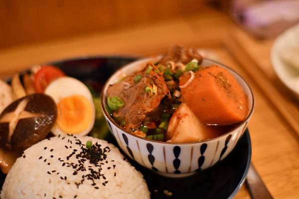 絆屋(公休日見IG)