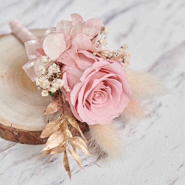 15款新郎胸花推薦 來自新娘捧花 你必須知道的胸花傳說 小薇花藝工坊 新竹乾燥花店 新竹永生花店 乾燥花束宅配 新竹乾燥花束專賣