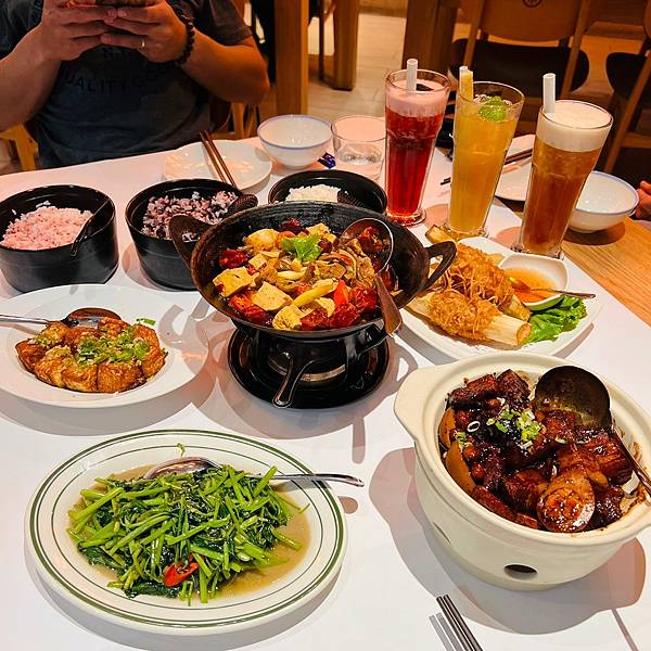 LINE_ALBUM_202211-1_221202_37 LINE_ALBUM_202211-1_221202_37