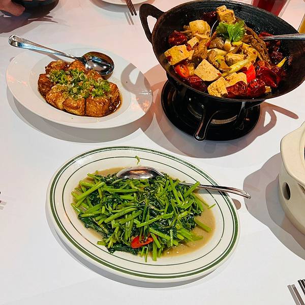 LINE_ALBUM_202211-1_221202_26 LINE_ALBUM_202211-1_221202_26