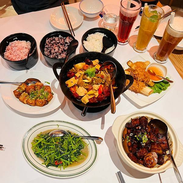 LINE_ALBUM_202211-1_221202_36 LINE_ALBUM_202211-1_221202_36