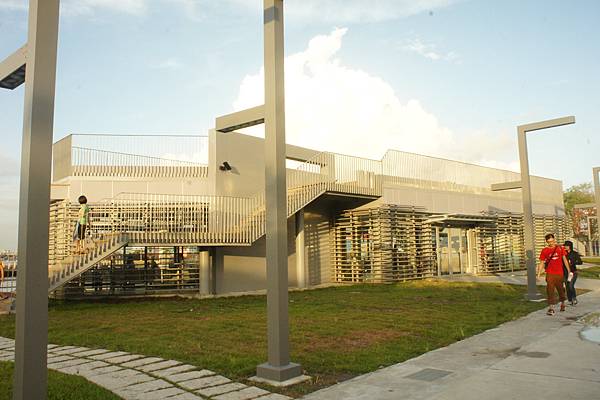 9qTwOH1JGuGnmQboFF3VoA.jpg 9qTwOH1JGuGnmQboFF3VoA.jpg