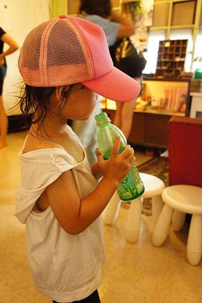 Md3v3oGeLaLJ3wK4RyimNg.jpg Md3v3oGeLaLJ3wK4RyimNg.jpg