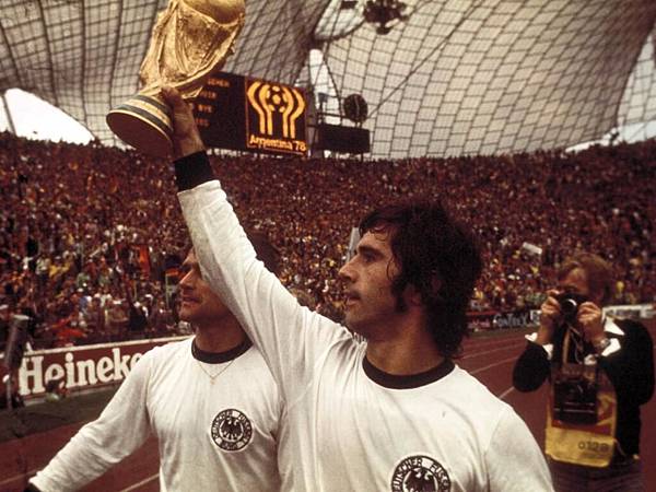 Gerd_Müller_03.jpg Gerd_Müller_03.jpg