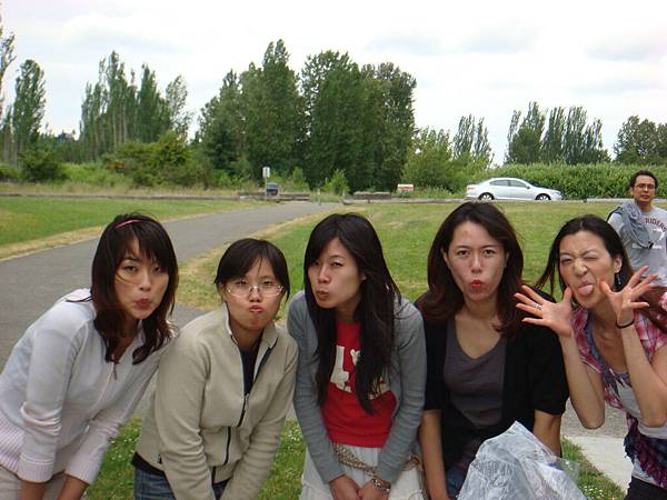 Ladies.. making funny face