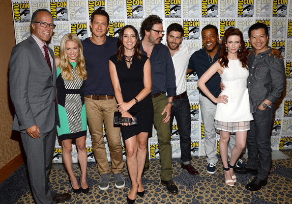 Bitsie+Tulloch+Sasha+Roiz+NBC+Grimm+Press+EZ_n2hwxG7Ql