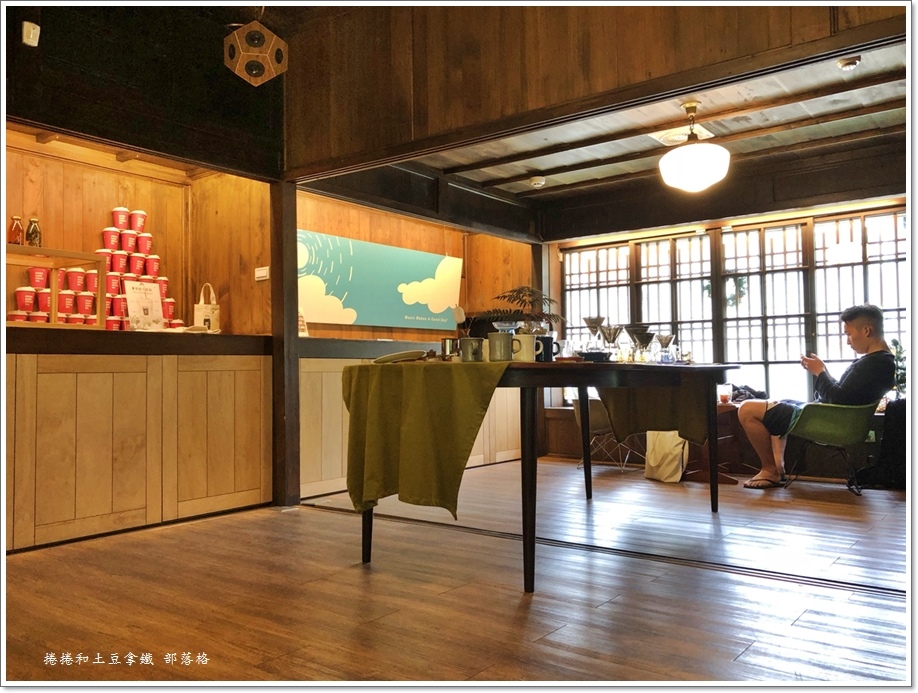 嘉義 木更咖啡 獨立音樂x餐桌選物x瑪德蓮專賣cafe 捲捲和土豆拿鐵 痞客邦