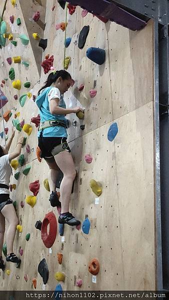 挑戰你的極限~台南北區嗨翻攀岩體育館