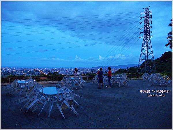 花蓮市夜色景觀餐廳_向陽山茶舖