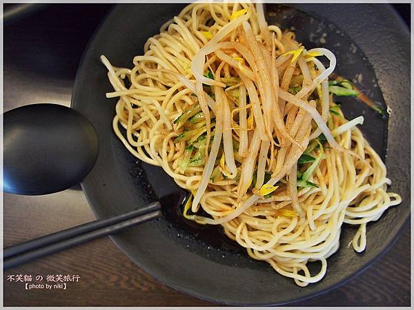 屏東市國民美食_張家(禹)涼麵.麻辣鴨血.麻辣燙