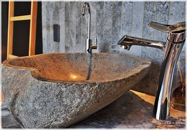 屏東墾丁旅遊_Wandering Walls灣臥清水模海景民宿