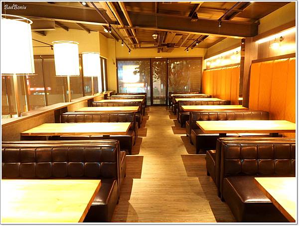 【食】【台中】NINI尼尼義大利餐廳旗艦店台中公益店 ~ 在咖啡廳裡吃PASTA 【食】【台中】NINI尼尼義大利餐廳旗艦店台中公益店 ~ 在咖啡廳裡吃PASTA