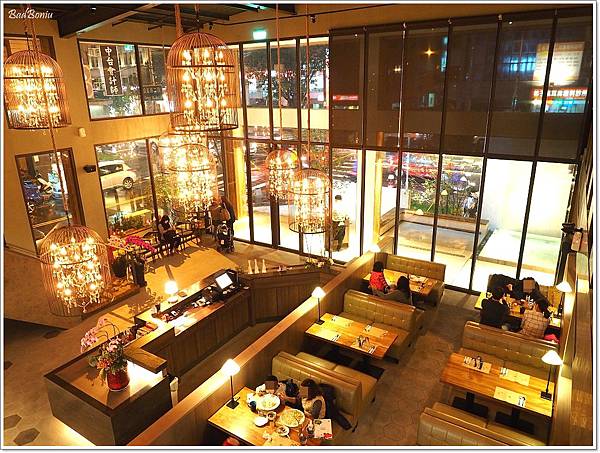 【食】【台中】NINI尼尼義大利餐廳旗艦店台中公益店 ~ 在咖啡廳裡吃PASTA 【食】【台中】NINI尼尼義大利餐廳旗艦店台中公益店 ~ 在咖啡廳裡吃PASTA