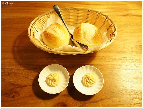 【食】【台中】NINI尼尼義大利餐廳旗艦店台中公益店 ~ 在咖啡廳裡吃PASTA 【食】【台中】NINI尼尼義大利餐廳旗艦店台中公益店 ~ 在咖啡廳裡吃PASTA