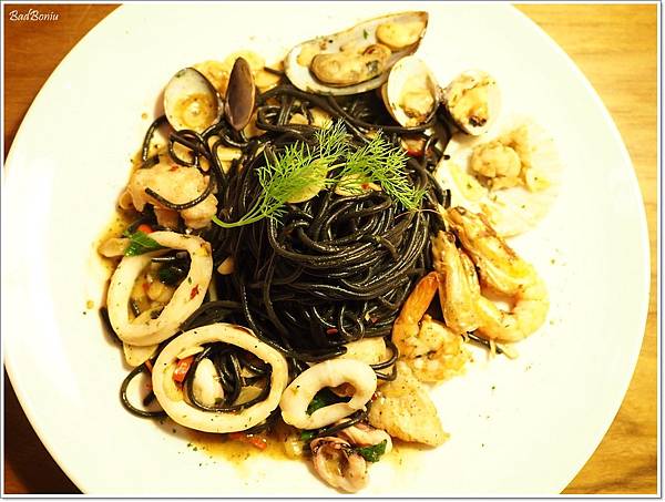 【食】【台中】NINI尼尼義大利餐廳旗艦店台中公益店 ~ 在咖啡廳裡吃PASTA 【食】【台中】NINI尼尼義大利餐廳旗艦店台中公益店 ~ 在咖啡廳裡吃PASTA