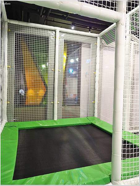 【食】【桃園】夢工場親子主題餐廳.質感佳,還把縮小版愛樂園搬進餐廳裡了! 【食】【桃園】夢工場親子主題餐廳.質感佳,還把縮小版愛樂園搬進餐廳裡了!