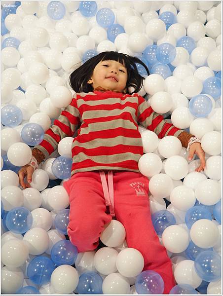 【食】【桃園】夢工場親子主題餐廳.質感佳,還把縮小版愛樂園搬進餐廳裡了! 【食】【桃園】夢工場親子主題餐廳.質感佳,還把縮小版愛樂園搬進餐廳裡了!