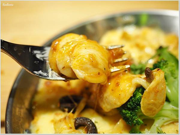 【食】【桃園】夢工場親子主題餐廳.質感佳,還把縮小版愛樂園搬進餐廳裡了! 【食】【桃園】夢工場親子主題餐廳.質感佳,還把縮小版愛樂園搬進餐廳裡了!