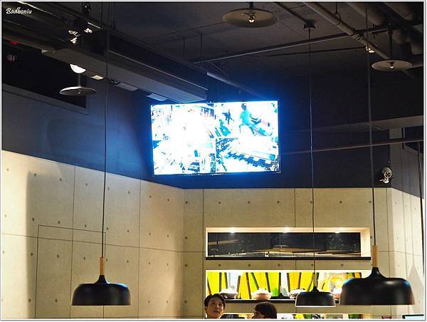 【食】【桃園】夢工場親子主題餐廳.質感佳,還把縮小版愛樂園搬進餐廳裡了! 【食】【桃園】夢工場親子主題餐廳.質感佳,還把縮小版愛樂園搬進餐廳裡了!