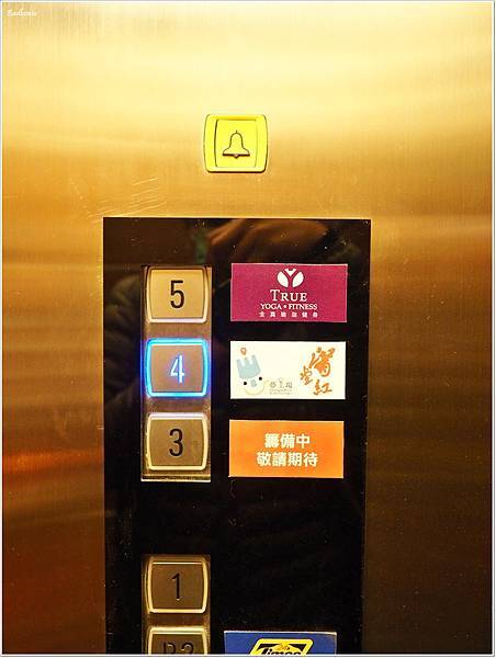 【食】【桃園】夢工場親子主題餐廳.質感佳,還把縮小版愛樂園搬進餐廳裡了! 【食】【桃園】夢工場親子主題餐廳.質感佳,還把縮小版愛樂園搬進餐廳裡了!