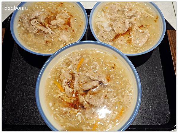 【食】【宜蘭】阿娘給的蒜味肉羹(北門蒜味肉羹).搬去泰山路新家後環境變大、變漂亮,味道還是一樣美味! 【食】【宜蘭】阿娘給的蒜味肉羹(北門蒜味肉羹).搬去泰山路新家後環境變大、變漂亮,味道還是一樣美味!