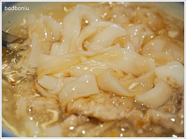 【食】【宜蘭】阿娘給的蒜味肉羹(北門蒜味肉羹).搬去泰山路新家後環境變大、變漂亮,味道還是一樣美味! 【食】【宜蘭】阿娘給的蒜味肉羹(北門蒜味肉羹).搬去泰山路新家後環境變大、變漂亮,味道還是一樣美味!