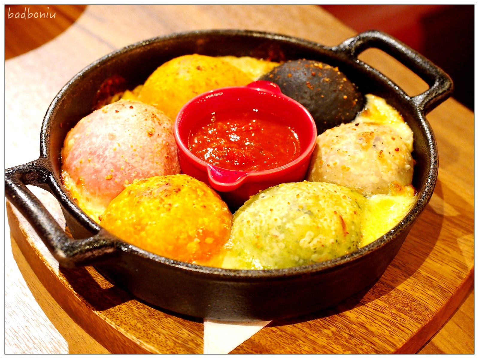 【食】【台北】MAGO 料理魔術美學西班牙餐廳 信義威秀店 - 來看魔術師變美食 【食】【台北】MAGO 料理魔術美學西班牙餐廳 信義威秀店 - 來看魔術師變美食