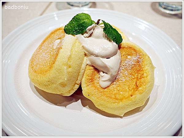 【食】【新北】林口 J.S. FOODIES TOKYO.在台灣就能吃到日本來的「奇蹟的舒芙蕾鬆餅」! 【食】【新北】林口 J.S. FOODIES TOKYO.在台灣就能吃到日本來的「奇蹟的舒芙蕾鬆餅」!