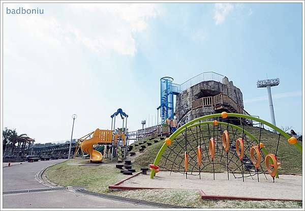 遊 沖繩 西崎親水公園 近ashibinaa Outlet 有又高又長的滾輪溜滑梯 還有親水公園 壞波妞の旅行食踨 痞客邦 遊 沖繩 西崎親水公園 近ashibinaa Outlet 有又高又長的滾輪溜滑梯 還有親水公園 壞波妞の旅行食踨 痞客邦