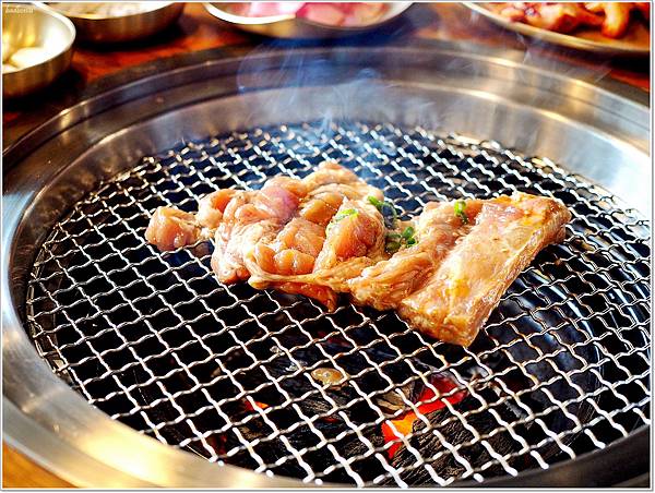 【食】【台北】正宗韓國烤肉Meat Love 橡木炭直火烤肉 奢華上市-meat love