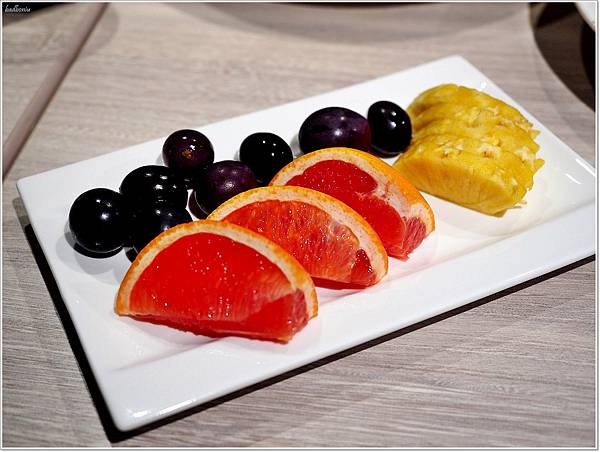 【食】【台北】北投雅樂軒 Nook 聚聚樂餐廳,燒烤海鮮拼盤BBQ x 戰斧牛排 x 自助吧 |竟然還有狗狗餐 【食】【台北】北投雅樂軒 Nook 聚聚樂餐廳,燒烤海鮮拼盤BBQ x 戰斧牛排 x 自助吧 |竟然還有狗狗餐