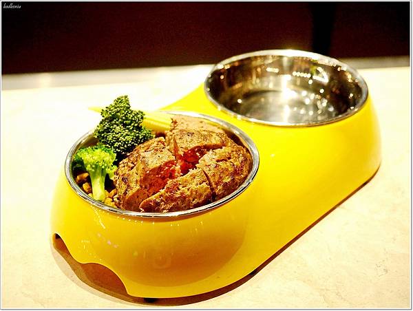 【食】【台北】北投雅樂軒 Nook 聚聚樂餐廳,燒烤海鮮拼盤BBQ x 戰斧牛排 x 自助吧 |竟然還有狗狗餐 【食】【台北】北投雅樂軒 Nook 聚聚樂餐廳,燒烤海鮮拼盤BBQ x 戰斧牛排 x 自助吧 |竟然還有狗狗餐