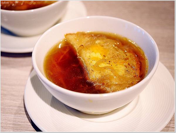 【食】【台北】北投雅樂軒 Nook 聚聚樂餐廳,燒烤海鮮拼盤BBQ x 戰斧牛排 x 自助吧 |竟然還有狗狗餐 【食】【台北】北投雅樂軒 Nook 聚聚樂餐廳,燒烤海鮮拼盤BBQ x 戰斧牛排 x 自助吧 |竟然還有狗狗餐