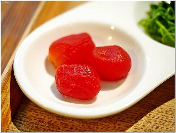 【食】【高雄】永心鳳茶 中山店 | 不止賣茶,餐點也很有水準 【食】【高雄】永心鳳茶 中山店 | 不止賣茶,餐點也很有水準