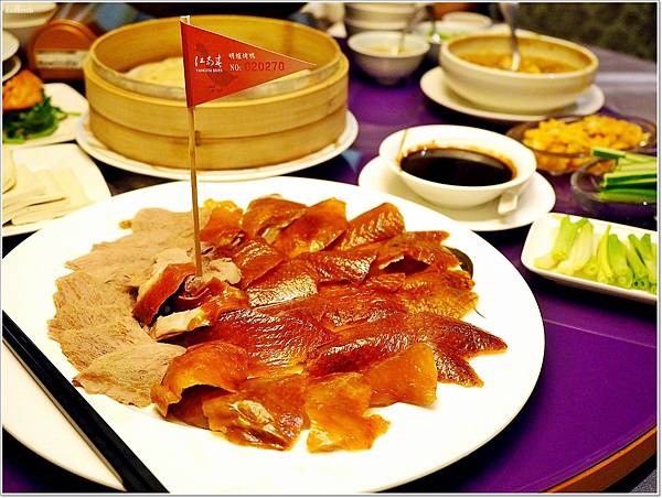 【食】【高雄】福華大飯店 江南春江浙菜 | 一品明爐脆皮烤鴨x超甜美酸白菜鍋,菜色道道精彩絕無冷場 【食】【高雄】福華大飯店 江南春江浙菜 | 一品明爐脆皮烤鴨x超甜美酸白菜鍋,菜色道道精彩絕無冷場