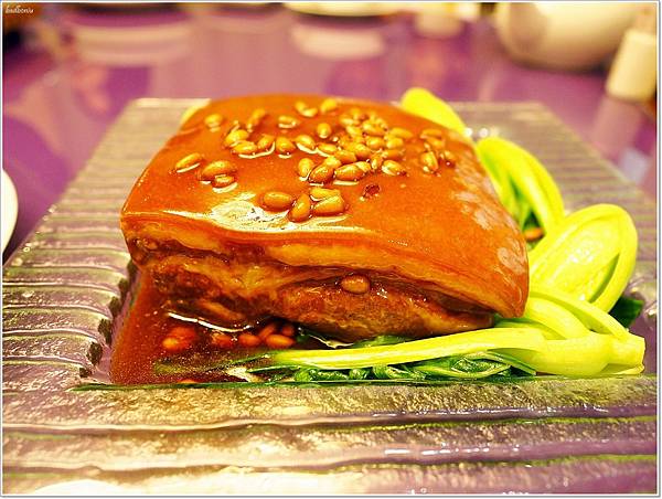 【食】【高雄】福華大飯店 江南春江浙菜 | 一品明爐脆皮烤鴨x超甜美酸白菜鍋,菜色道道精彩絕無冷場 【食】【高雄】福華大飯店 江南春江浙菜 | 一品明爐脆皮烤鴨x超甜美酸白菜鍋,菜色道道精彩絕無冷場