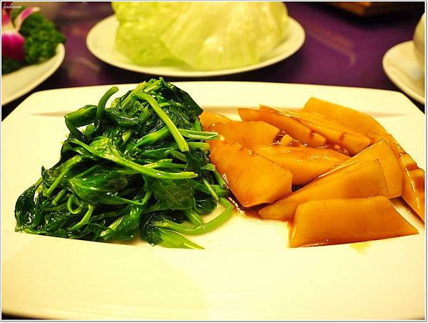 【食】【高雄】福華大飯店 江南春江浙菜 | 一品明爐脆皮烤鴨x超甜美酸白菜鍋,菜色道道精彩絕無冷場 【食】【高雄】福華大飯店 江南春江浙菜 | 一品明爐脆皮烤鴨x超甜美酸白菜鍋,菜色道道精彩絕無冷場