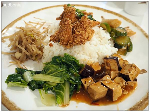 【食】【桃園】幸福排骨專賣店.很下飯、感覺可以天天去報到的排骨飯! 【食】【桃園】幸福排骨專賣店.很下飯、感覺可以天天去報到的排骨飯!