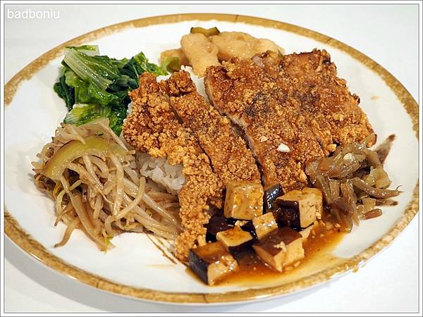 【食】【桃園】幸福排骨專賣店.很下飯、感覺可以天天去報到的排骨飯! 【食】【桃園】幸福排骨專賣店.很下飯、感覺可以天天去報到的排骨飯!